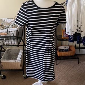 NWT Old Navy black, and white striped dress. Great for summer.